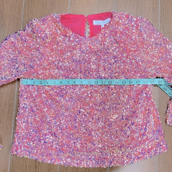 New Endless Rose Sequin Top - Picture 3 of 4